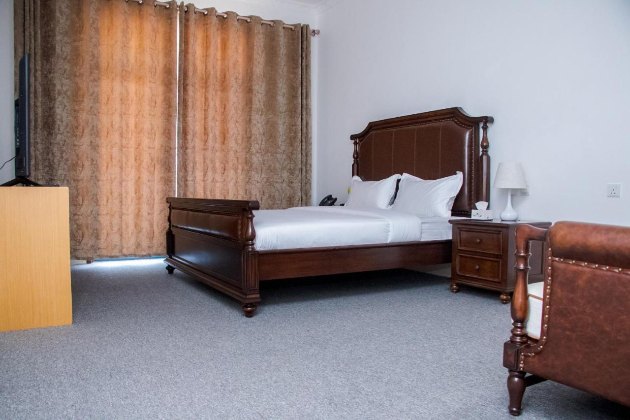 Lark Hotel دار السلام المظهر الخارجي الصورة
