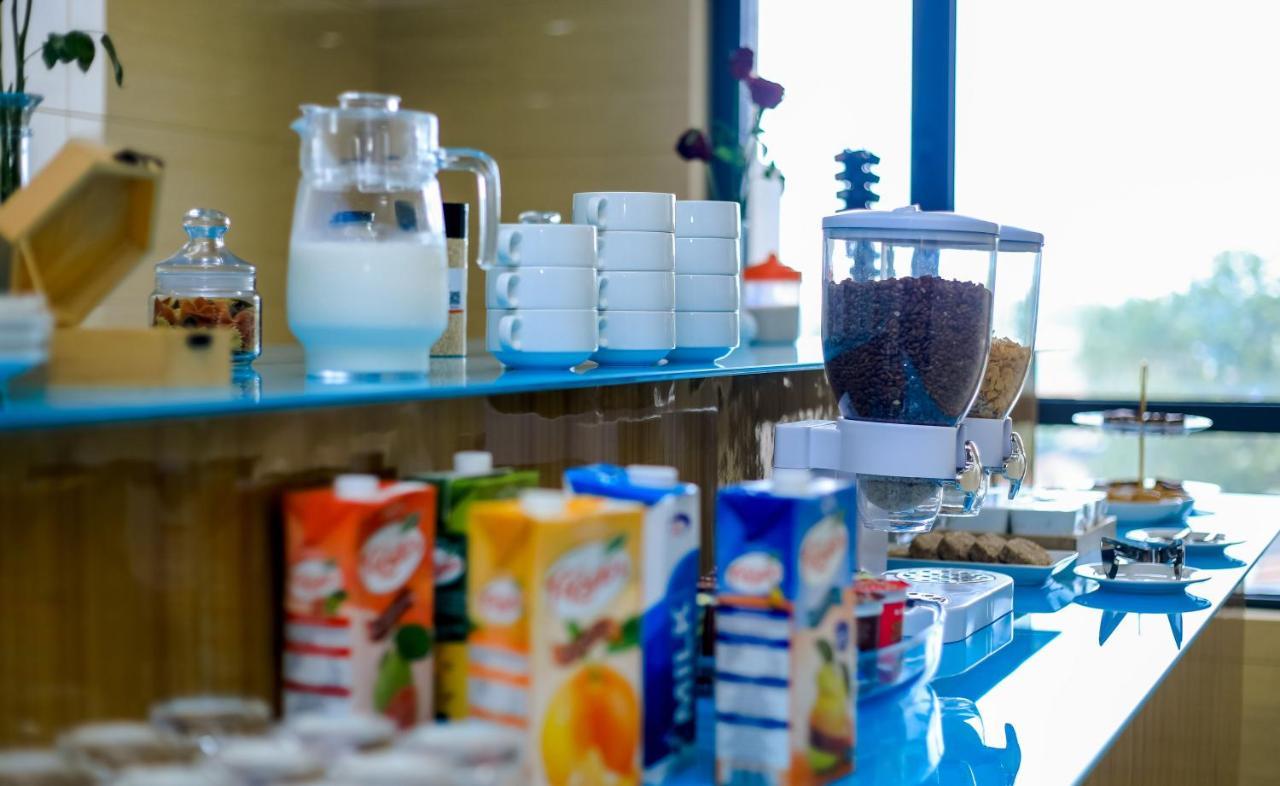 Lark Hotel دار السلام المظهر الخارجي الصورة