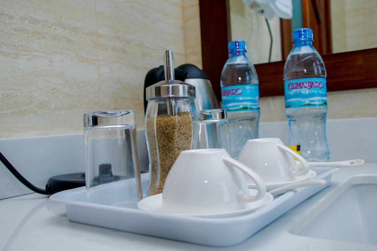 Lark Hotel دار السلام المظهر الخارجي الصورة