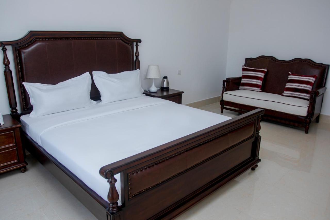 Lark Hotel دار السلام المظهر الخارجي الصورة