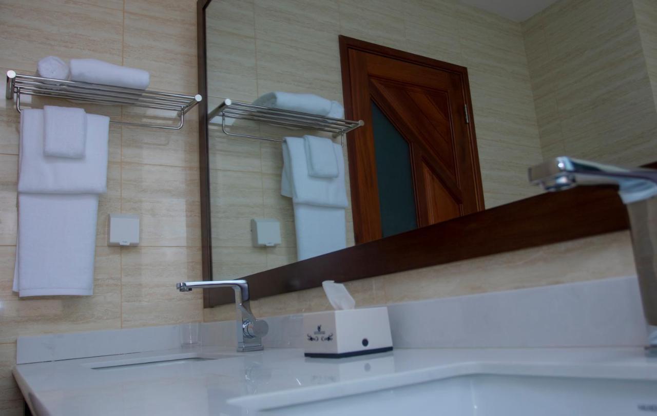 Lark Hotel دار السلام المظهر الخارجي الصورة
